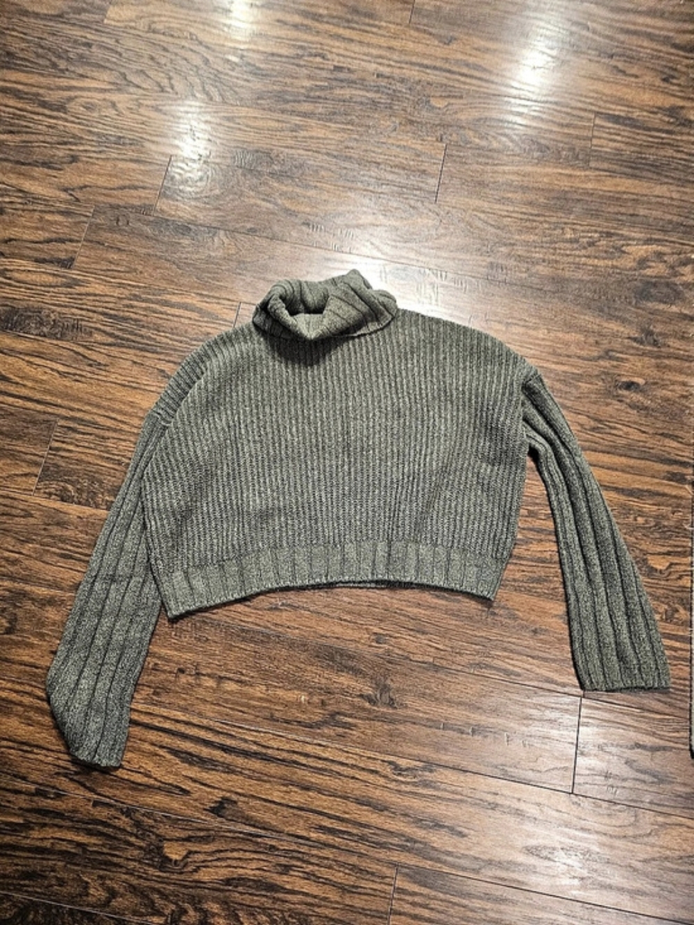 Olive Green Crop 1Turtleneck Sweater Like New
